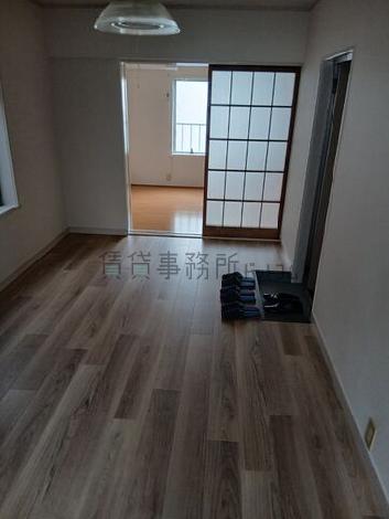 白石ビルの室内