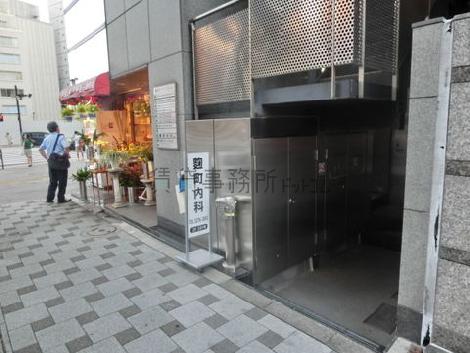 正面玄関