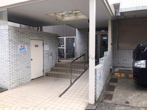 正面玄関