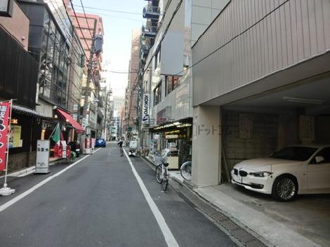 裏手は落ち着いています