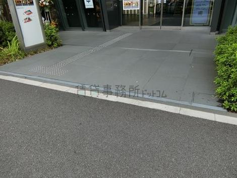 正面玄関