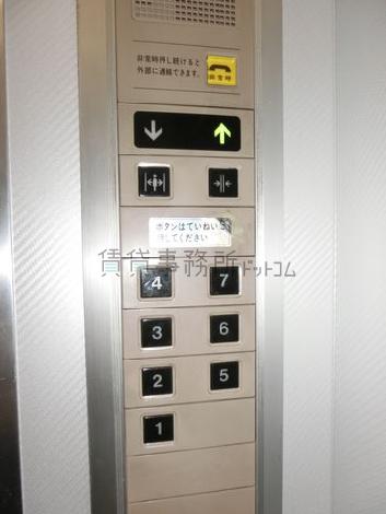 エレベーター