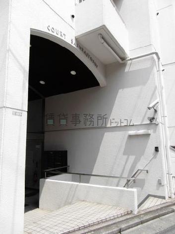 正面玄関