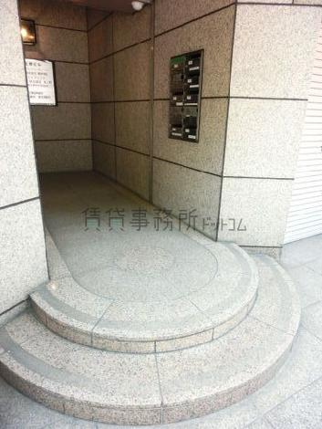 丸みのある床面
