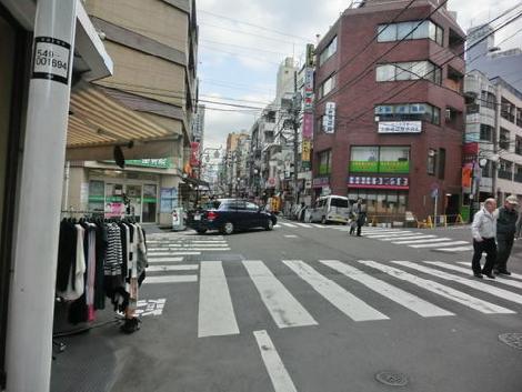 大塚駅側です