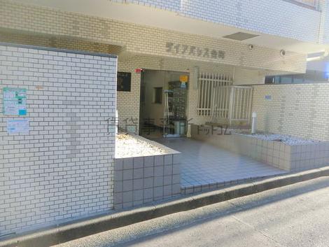 正面玄関
