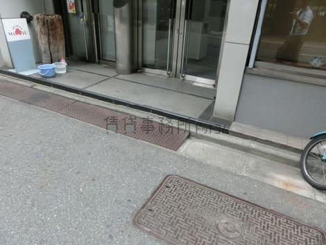 正面玄関