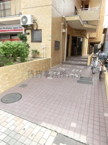 幅広な玄関環境