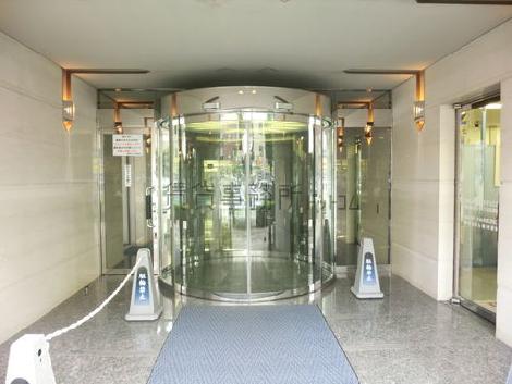 正面玄関