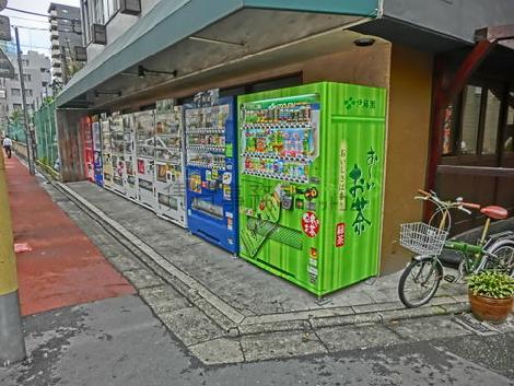 自動販売機がたくさん並んでいました