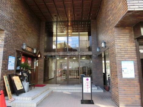 正面玄関