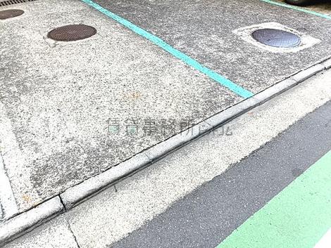 正面玄関前　段差