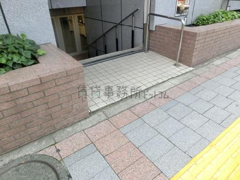 正面玄関
