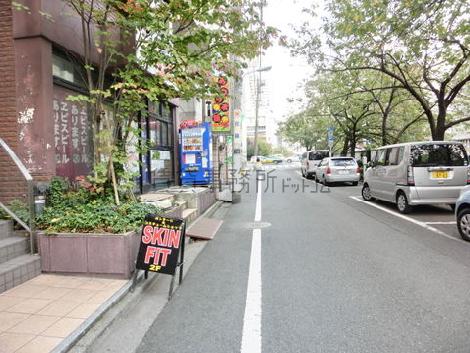 正面左側の様子です