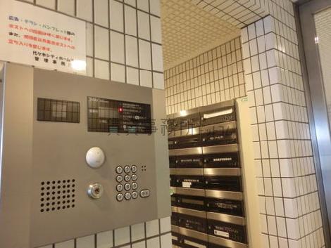 呼び出し用のインターホン