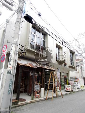 AUビルの外観写真