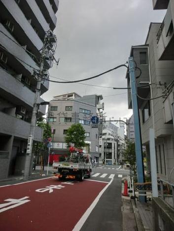 交通量は比較的少ないです