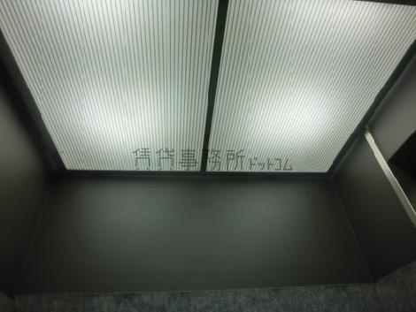 エレベーター内の照明です