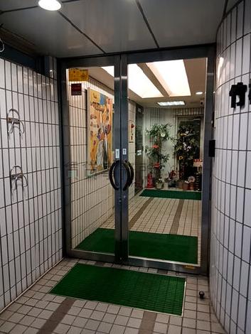 正面玄関