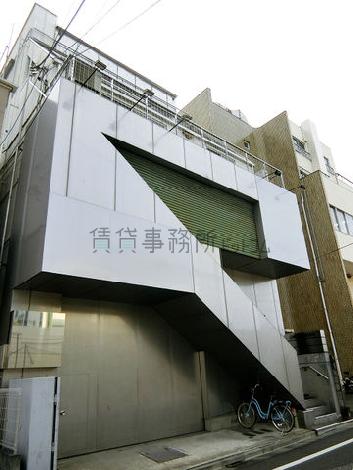 三峰ビルの外観写真
