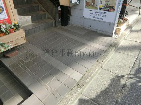 正面玄関