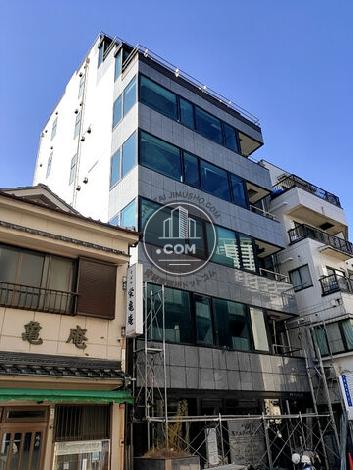 アドバンス上地ビルの外観写真