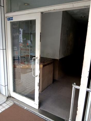 正面玄関