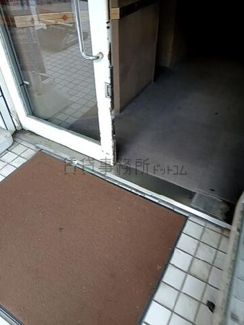 正面玄関