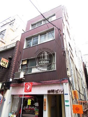 岩間ビルの外観写真