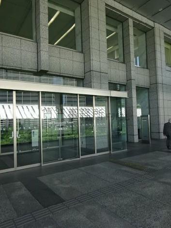 正面玄関