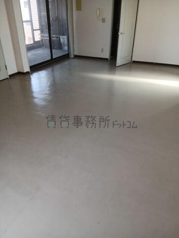 イシイビルの室内