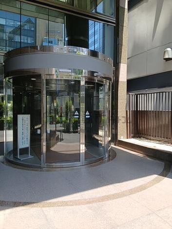正面玄関