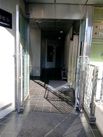 正面玄関