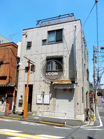新宿払方町店舗の外観写真