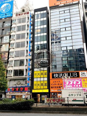 新宿CENTER COURTの外観写真