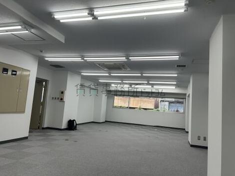 第四松坂ビルの室内