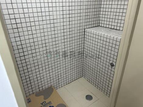 倉庫　以前はお手洗いの場所でした