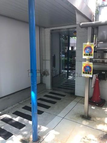 正面玄関