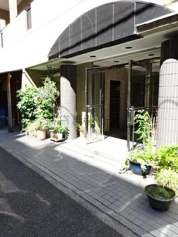 正面玄関