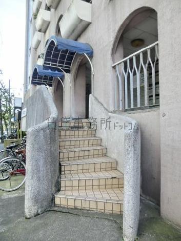 正面玄関