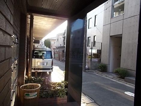 正面玄関