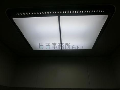 ＥＶ内部の照明部分です