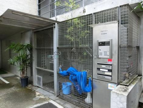 正面玄関