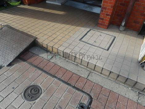 正面玄関