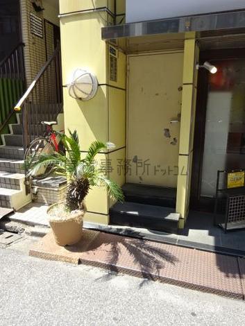 正面玄関