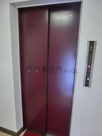 乗り場前