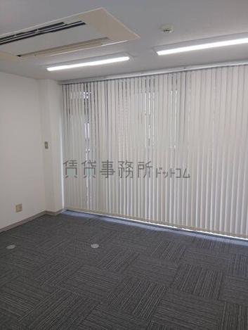 初鹿野ビルの室内
