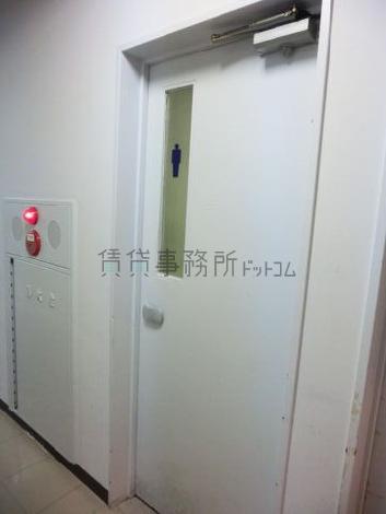 男性用トイレ