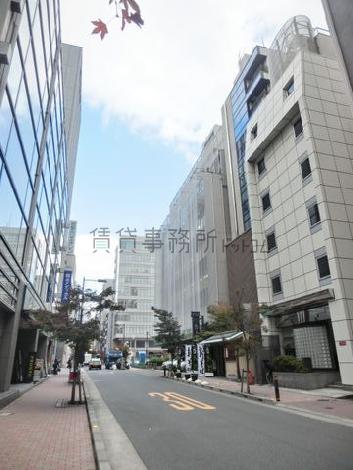 日本橋駅を利用される際に向かう通りです