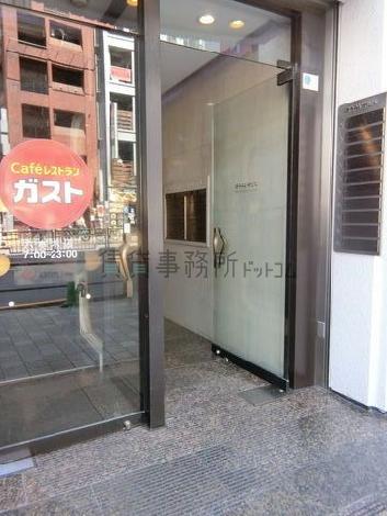正面玄関